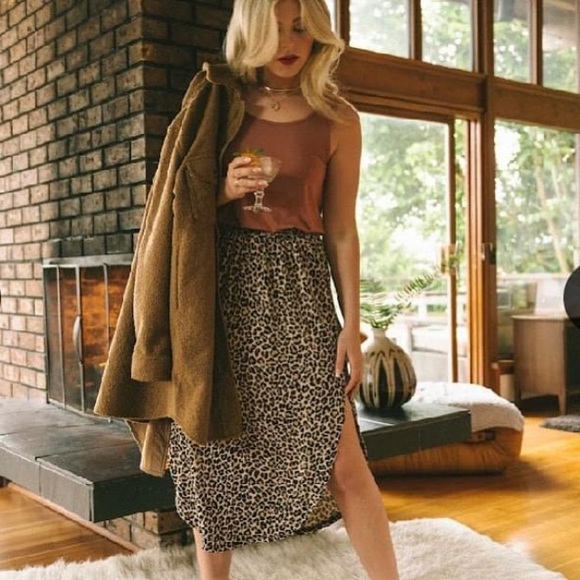 EUC Jackson Rowe Purr Print midi skirt. Leopard print. Size Large. - Picture 2 of 8